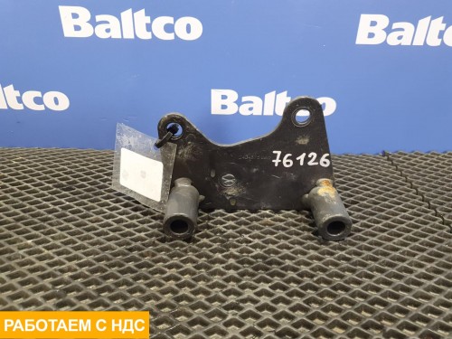 Кронштейн замка кабины левый