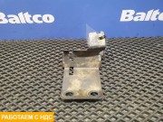 Кронштейн трубки бачка сцепления